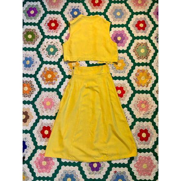 Vintage 1940s Vest & Skirt Set Butter Yellow Cotton Wounded Bird AS IS - Picture 15 of 16